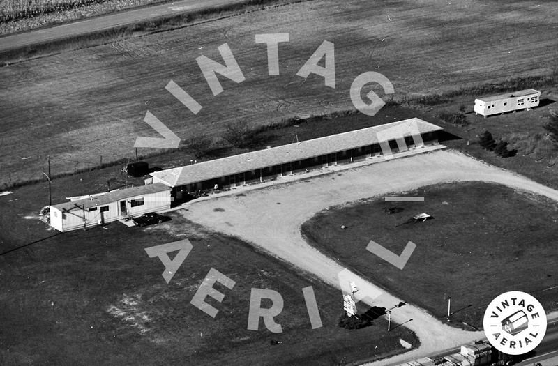 Red Rose Motel (Blessings Motel) - 1981 Aerial